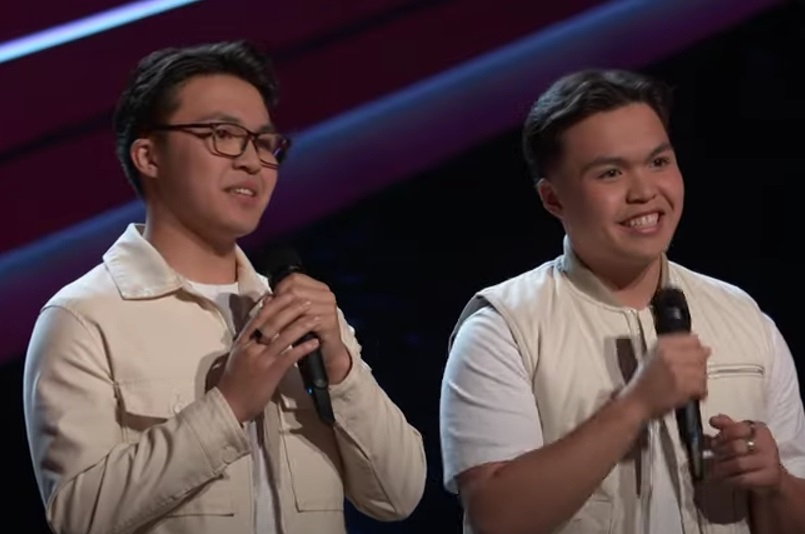 The Garcia twins perform on the premiere of "The Voice" season 25.