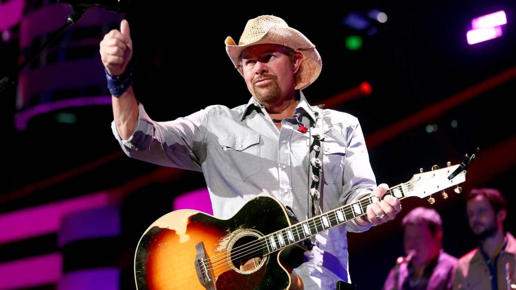 How much money does Toby Keith's music make each year?