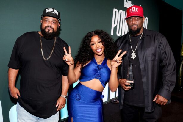 SZA Presents Visionary Award to Terrence 'Punch' Henderson & Anthony 'Top Dawg' Tiffith at 2024 Billboard Power 100 Event