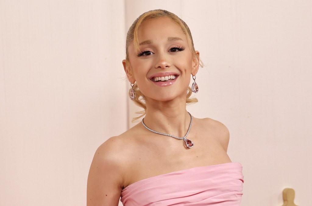 Ariana Grande shines at No.1 in Australia with 'Eternal Sunshine'