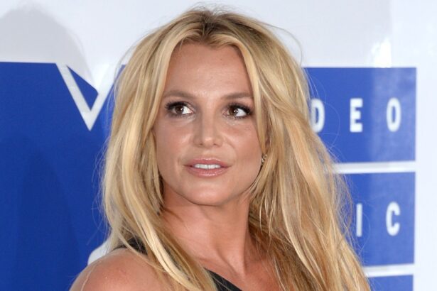 Britney Spears settles legal battle with father over conservative position