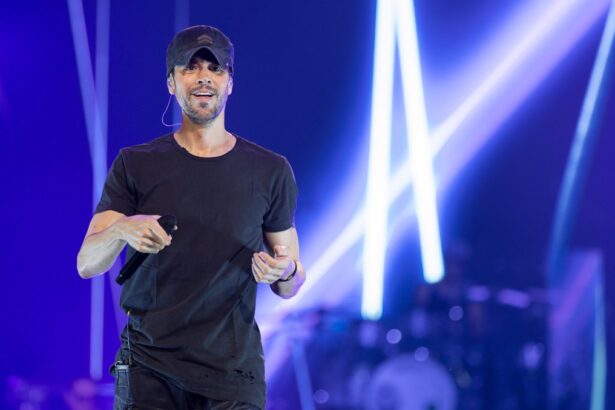 "Final, Volume" by Enrique Iglesias.  2' Top 10 Debut on the Latin Pop Albums Chart