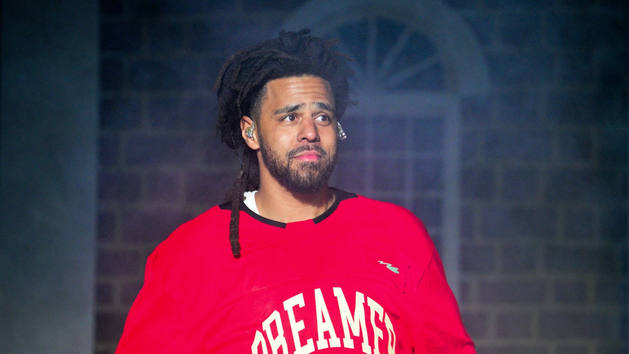 J. Cole Removes '7 Minute Drill' From Streaming Services