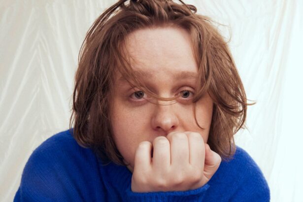 Signature: Lewis Capaldi joins PPL.  Lil Mosey syncs with Cinq