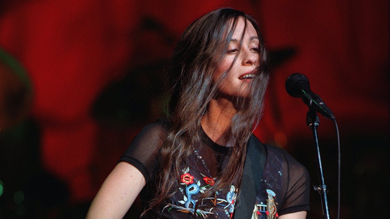 Alanis Morissette to reissue Supposed Former Infatuation Junkie