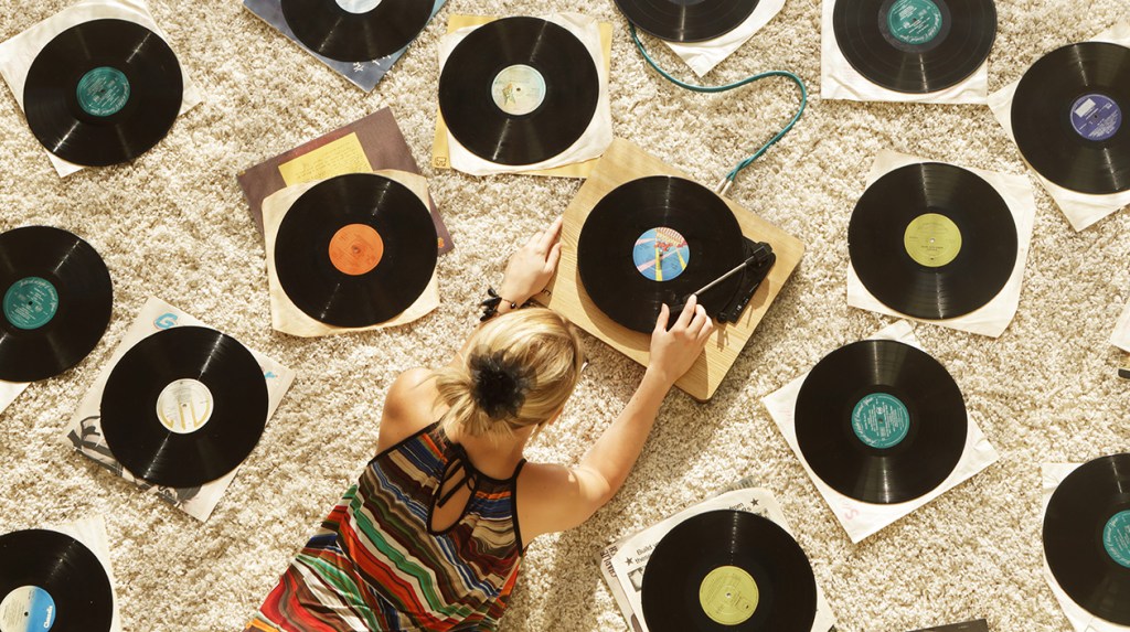 How can vinyl manufacturers reduce their carbon footprints?  A new report offers 5 tips