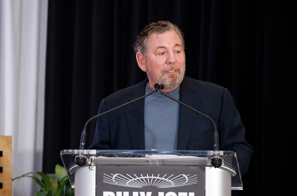 James Dolan signs 3-year contract to remain CEO of MSG Entertainment until June 2027