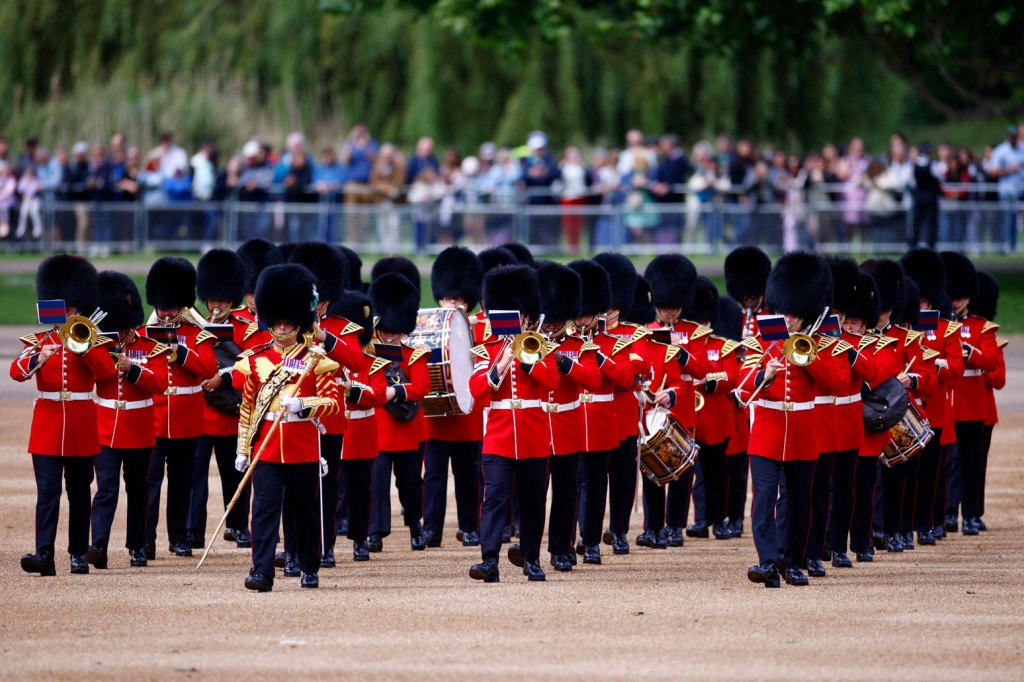 The Buckingham Palace Military Band plays Taylor Swift's 'Shake It Off' as the Eras Tour hits London