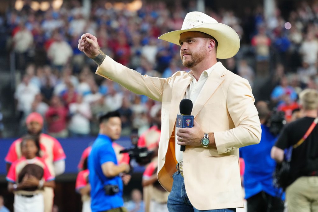 Cody Johnson Delivers Groundbreaking National Anthem Performance at MLB All-Star Game: Watch