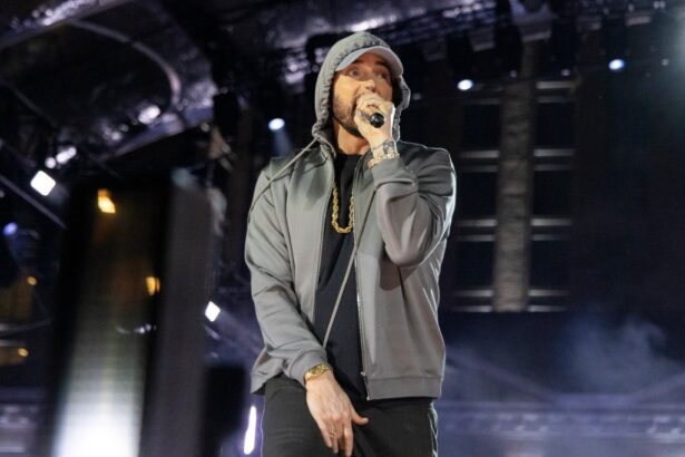 Eminem hits UK No.1 with 'The Death of Slim Shady (Coup de Grâce)'