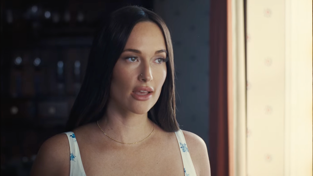 Kacey Musgraves Shares New Video For 'Cardinal': Watch