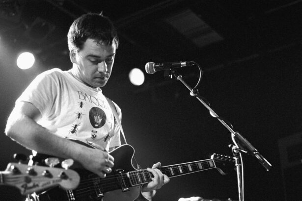 Martin Phillips, founder of New Zealand jangle-pop band the Chills, dies aged 61