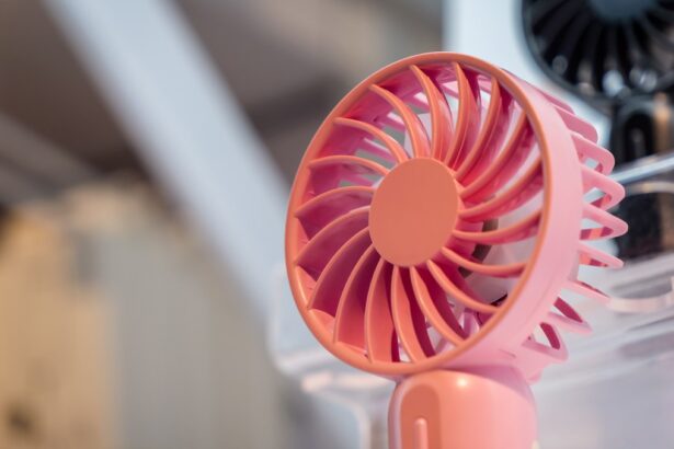 Amazon's best-selling $40 portable fan can be worn as a belt and feel like you're wearing an "AC unit"