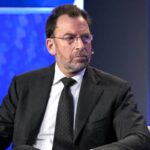 Former Warner music director Edgar Bronfman Jr. makes a $6 billion bid for Paramount