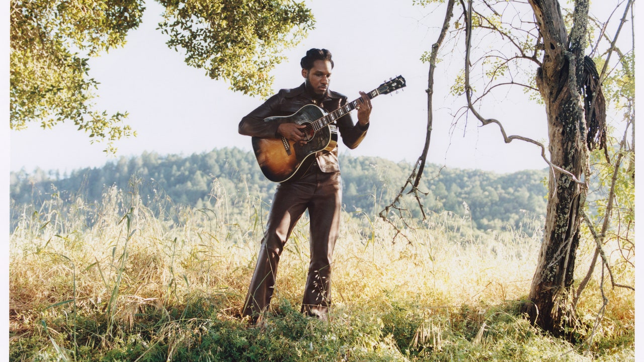 Leon Bridges Announces Fall 2024 North American Tour