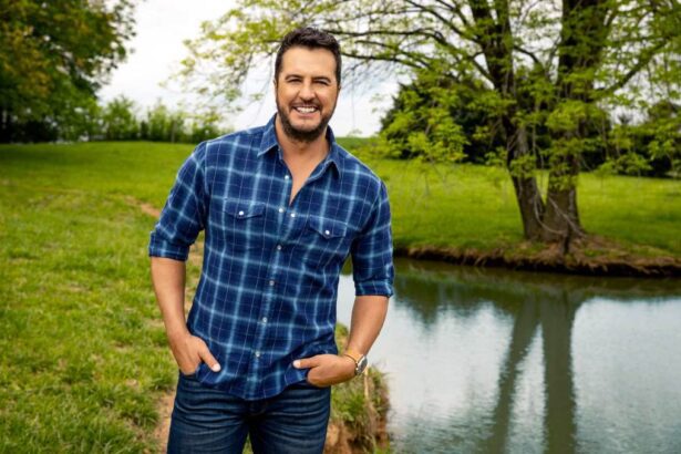 Luke Bryan Announces Eighth Studio Album 'Mind of a Country Boy'