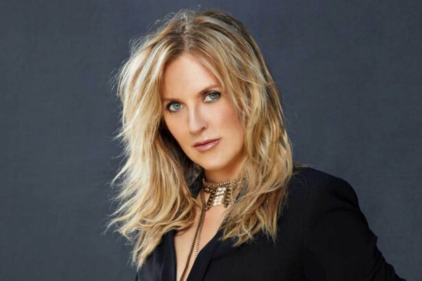 Publishing Brief: Liz Phair Signs With WCM, Jonas Group Inks Country Songwriter Justin Ebach