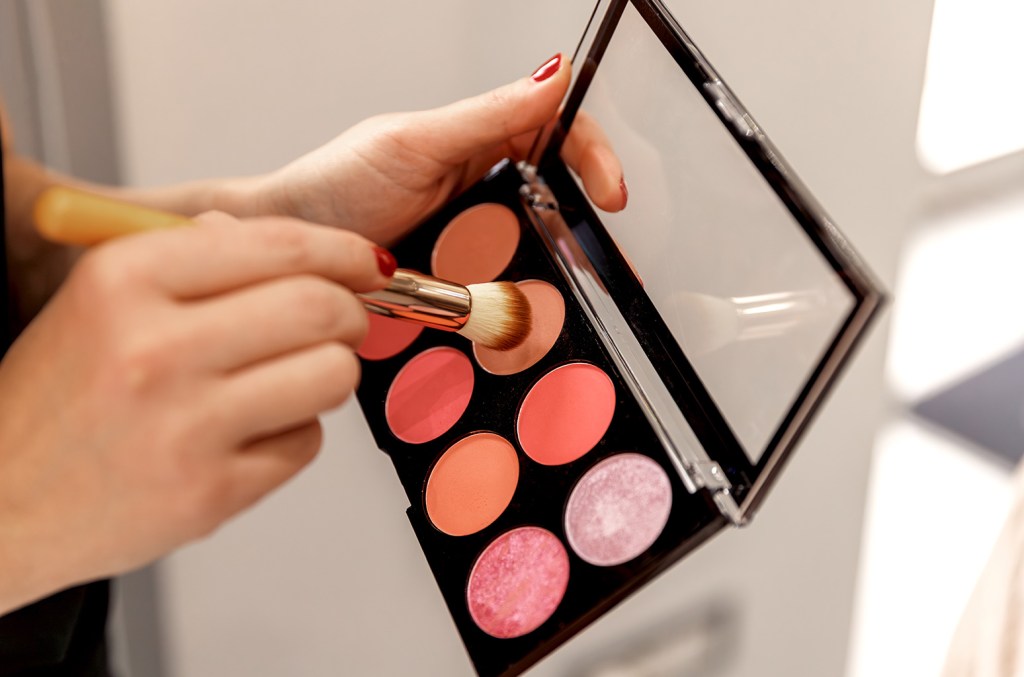 Big Deal: Laura Geller's Beloved Baked Face Makeup Palette is 40% Off — Shop the Limited Sale