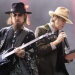 Jane's Addiction Cancels Tour After Perry Farrell Attacks Dave Navarro On Stage