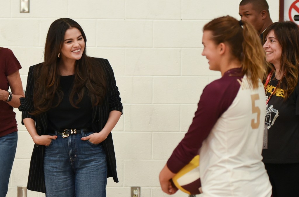 Selena Gomez stuns high school volleyball team, watches weekend game in Telluride