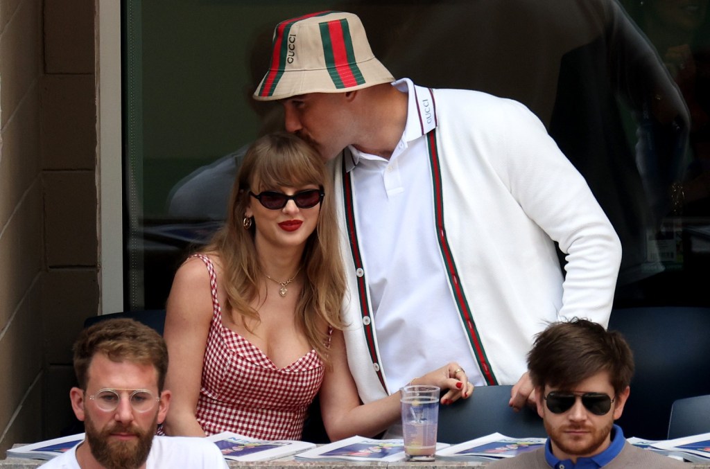 Taylor Swift, Travis Kelce attend US Open — 22 years after 12-year-old Swift sang 'America the Beautiful' there