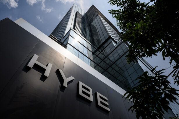 HYBE CEO Lee Jae-Sang Apologizes For Leaked Company Document Criticizing K-Pop Artists And More