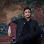 Signed: Steve Perry Rides With George Harrison's Dark Horse Records, Nicole Scherzinger Inks With CAA