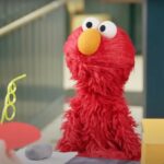 Elmo has an awkwardly funny "Chicken Shop" date with Amelia Dimoldenberg