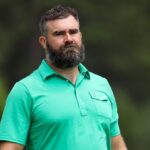 Jason Kelce Hacks Heckler's Phone With Captive Target Travis Dating Taylor Swift