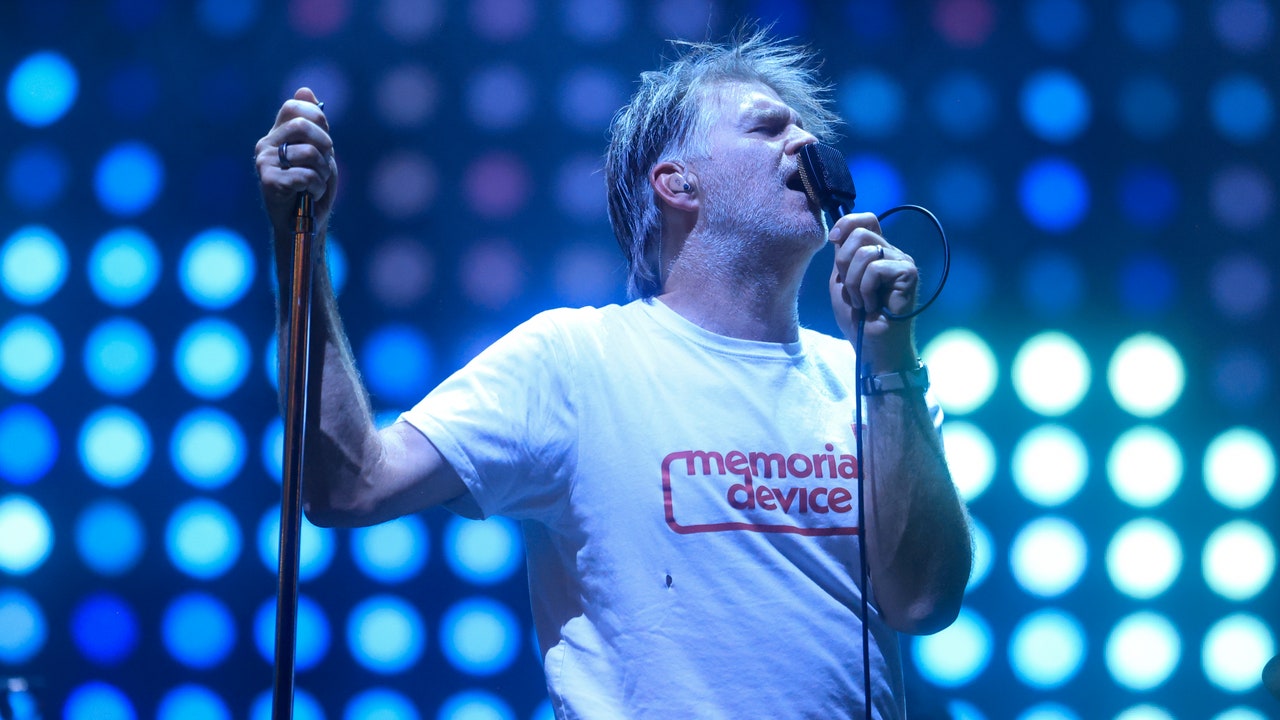 LCD Soundsystem Tease album, officially released the new song "X-Ray Eyes": Listen