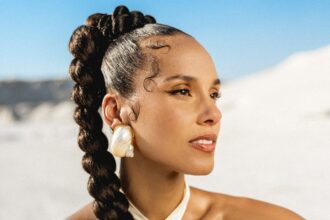 Alicia Keys will receive the Dr. Dre Global Impact at the Recording Academy Honors presented by Black Music Collective