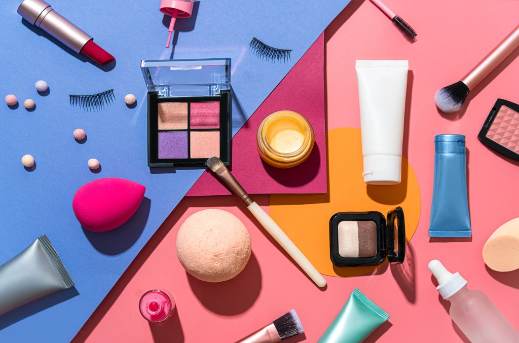 Amazon's Holiday Beauty Event Starts Now: Here Are 13 Deals From Brands Celebs Love