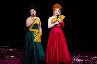 Jinkx Monsoon & BenDeLaCreme Deliver Laughs & Hard-Earned Truths with "The Jinkx & Dela Holiday Show"