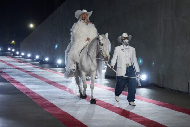 Watch Beyoncé NFL Christmas Halftime