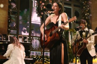 Watch Gracie Abrams Perform 'That's So True' and 'I Love You, I'm Sorry' on Saturday Night Live