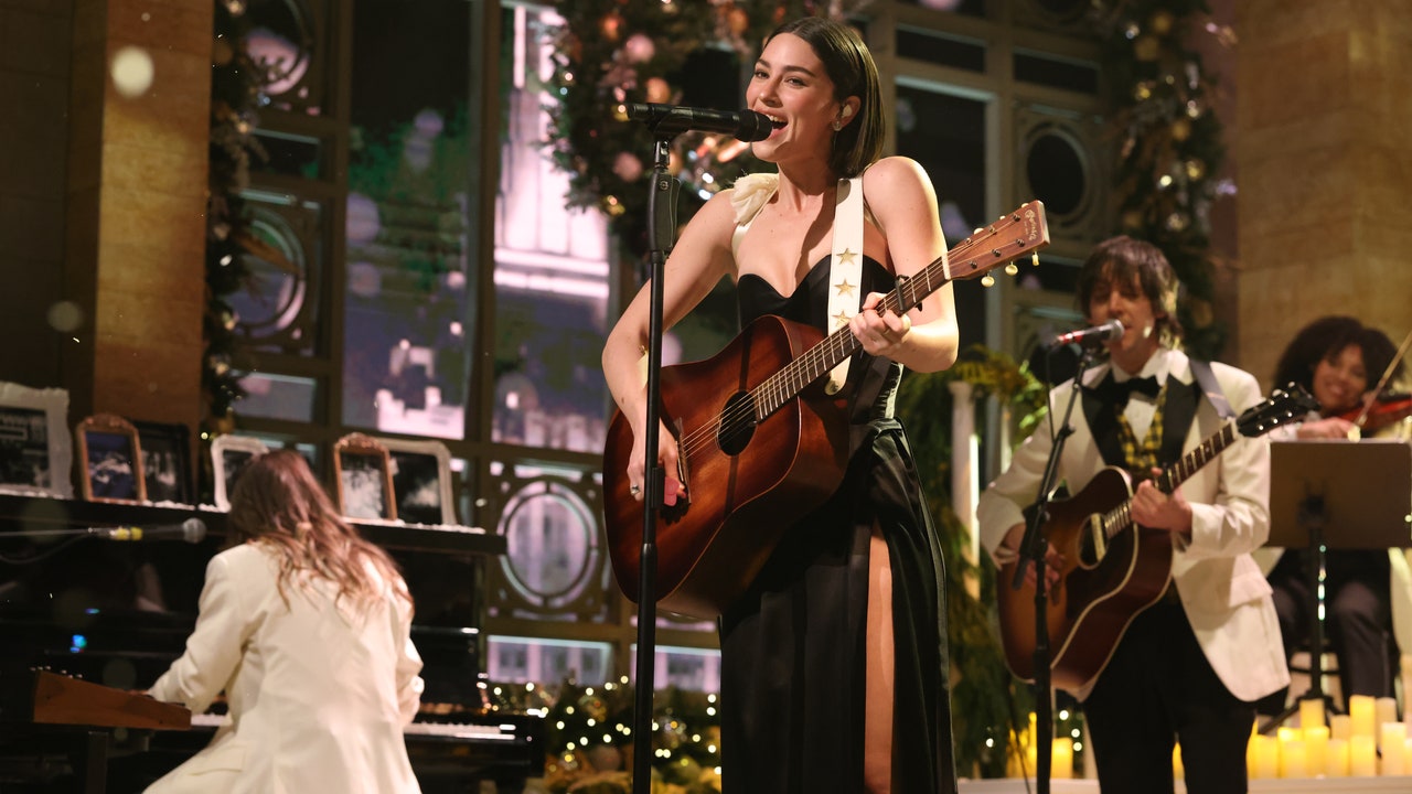 Watch Gracie Abrams Perform 'That's So True' and 'I Love You, I'm Sorry' on Saturday Night Live