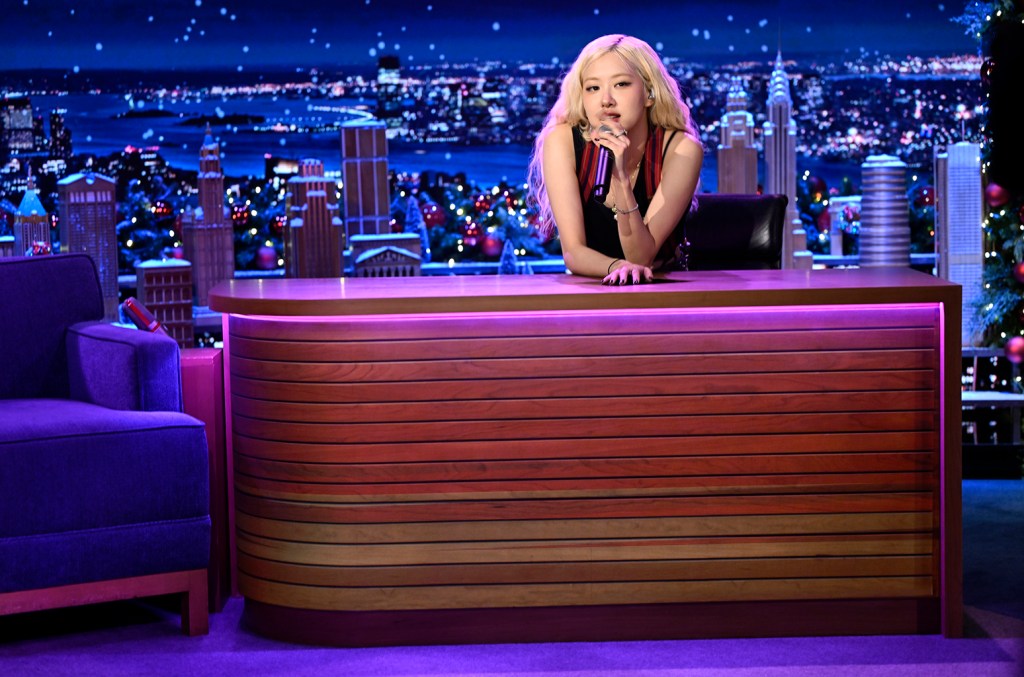 Watch ROSÉ Get Behind Jimmy Fallon's Desk for Her First Solo 'Tonight Show' Studio Performance: Photos